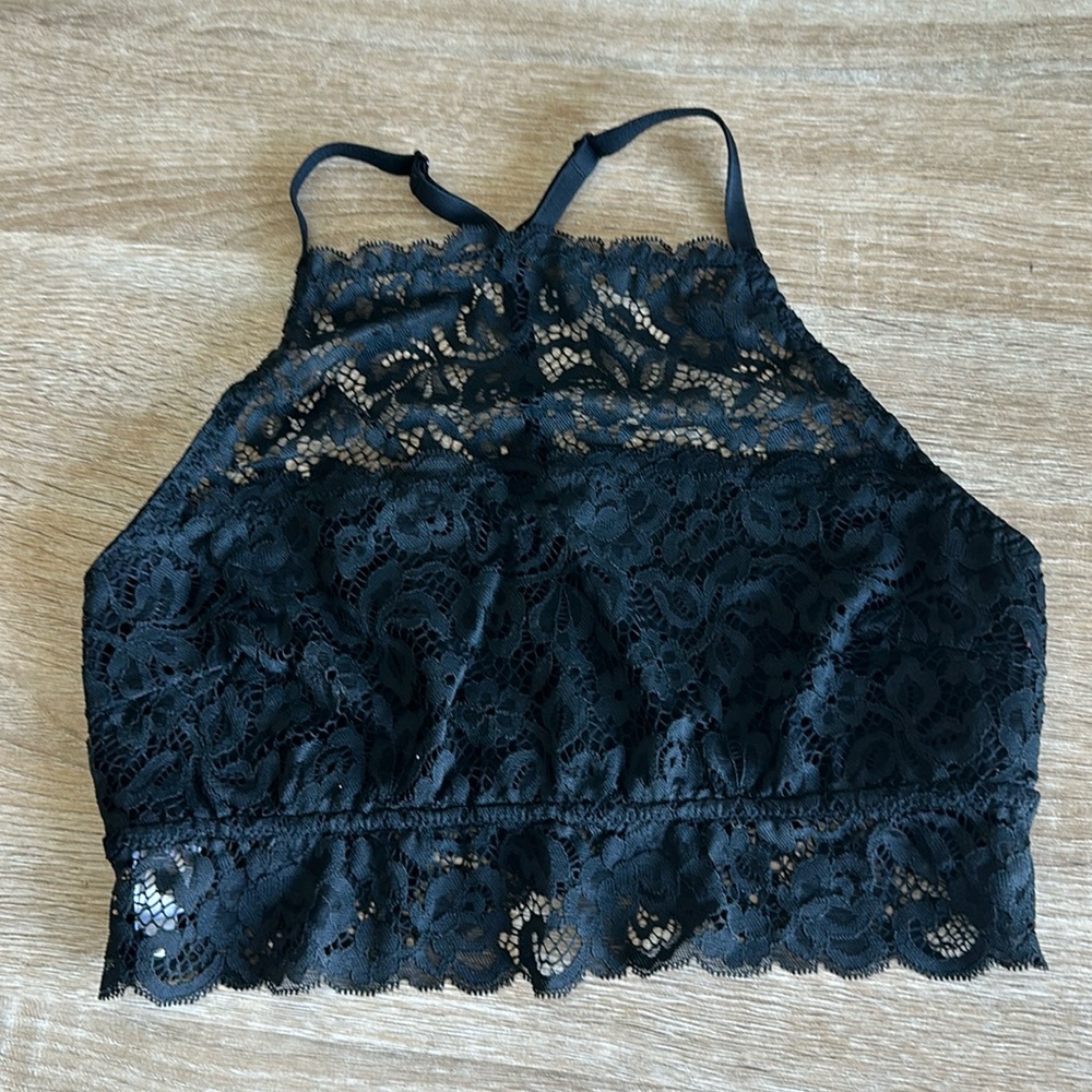 🦩3/$15 Xhilaration high neck lace cropped bralette